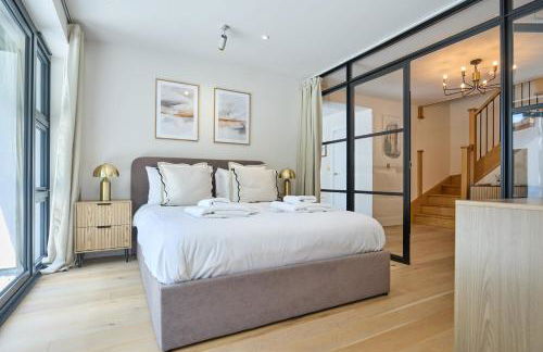 Arden House - Luxury Home with Hot Tub - Games Room - Fire Pit - Photo 12