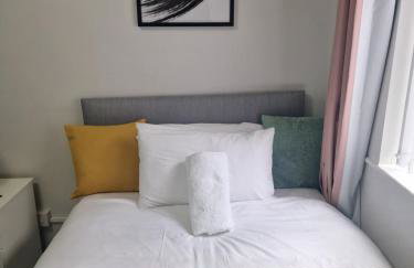 1Bed Home Sleeps 5 Free Parking Central Wifi - Foto 6