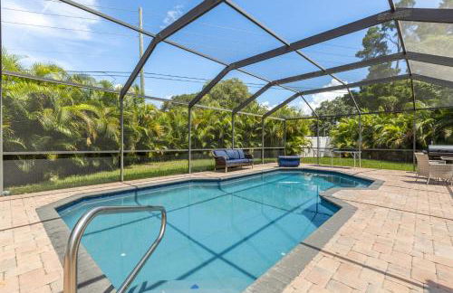 Relaxing Coastal Comfort - Heated Pool - Photo 21