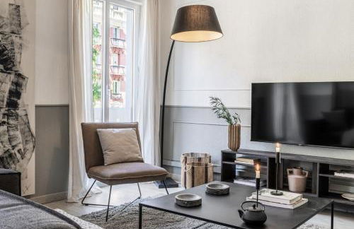 Zambrano - 4 bedrooms and office in Trafalgar - Photo 2