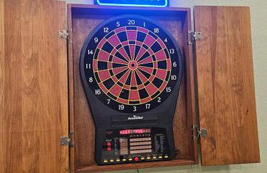 DFW Family Fun Retreat Game Room Pool Table Air Hockey Arcade Work Space Grill BBQ Firepit - Foto 16