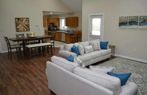 Spacious 2BD near Princeton, Cafes! Family, Backyard, Parking - Photo 26