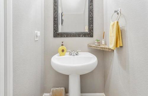 Your Home Away From Home near Wineries & Old Town - Foto 70