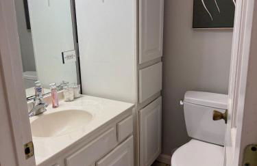 Two Bedroom West Loop - Foto 19