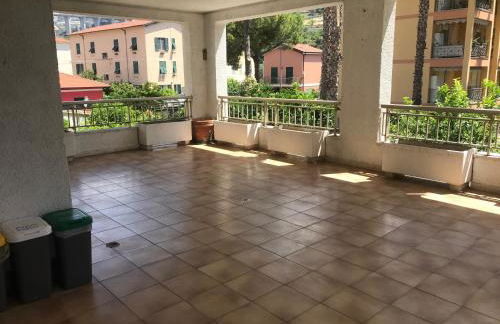 Blue Shades - Photo 12