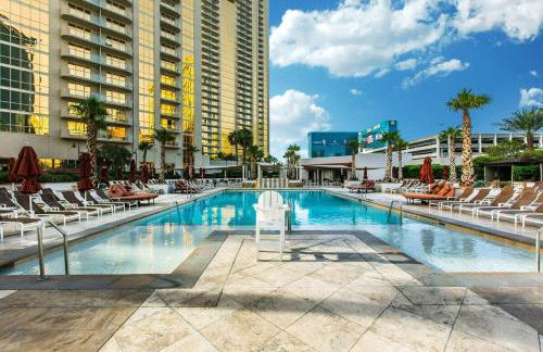 MGM Signature 1BR Balcony 06721 - Foto 3