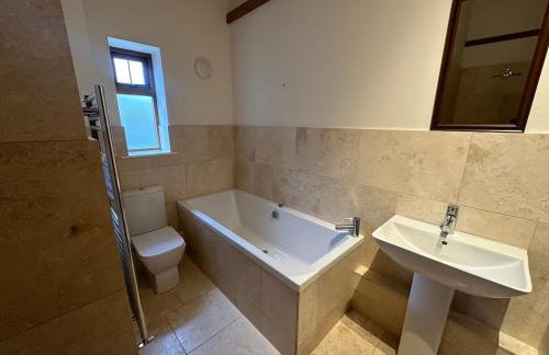 character filled barn renovation - Foto 22