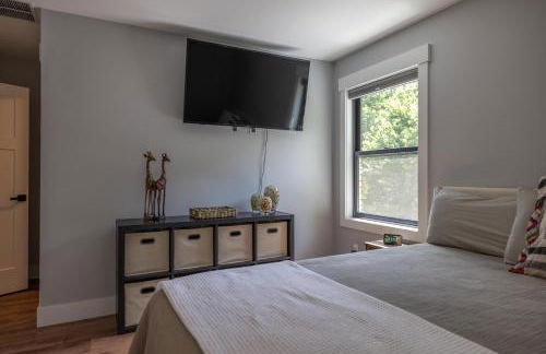 Mid-century Modern Impeccable Remodel with Hot Tub - Foto 41