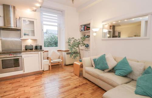 Silverbells - Photo 6