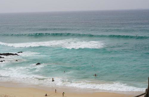 Kalumi Aparthotels - Japandi-Style Apartments with Terrace, Pergola, and Portuguese BBQ - Foto 55