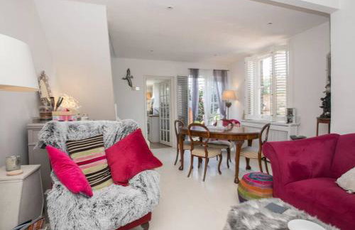 Gorgeous House near Windsor & River Thames - Photo 26