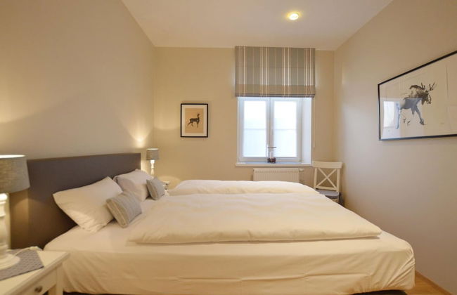 Charming Fens Family Home - Photo 4