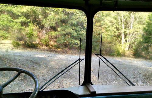 Unique Renovated School Bus for Camping in the Klamath National Forest, California - Foto 14
