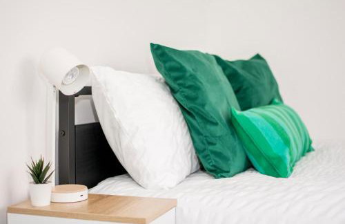 Workers Families Pet Friendly 7Bed 2Bath and WC Free Parking Garden 14PPL - Photo 11