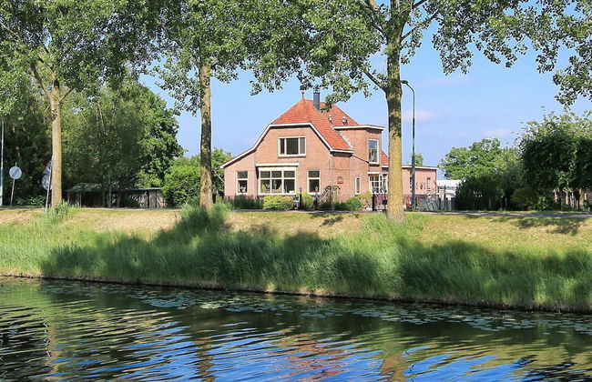 Characteristic Country House With Wellness - Foto 37