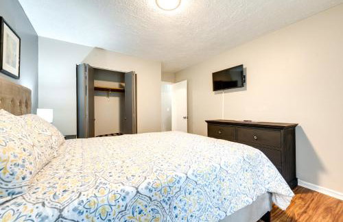 Fairburn Home w/ 2 Decks, Grill & Outdoor Dining! - Foto 13