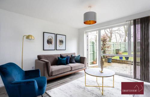 Knaphill Woking - 2 Bedroom House - With Garden - Photo 6