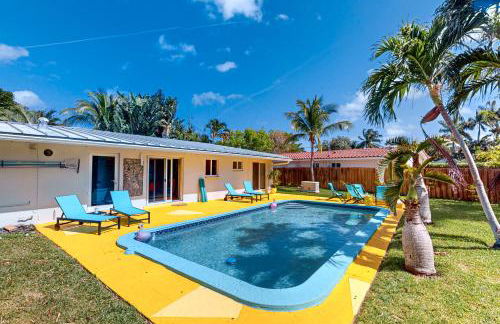 Holiday House - Photo 1