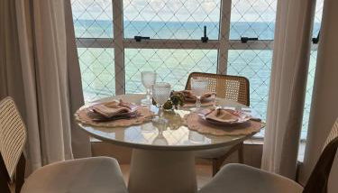 2704 Flat Beira Mar Av Boa viagem Vista Deslumbrante e com cozinha - Foto 4