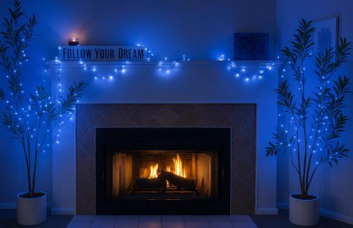 Spacious Loft with Fireplace - near CSU, Playhouse, Progressive field, R&R Hall of Fame with Gym & Sauna and Sleeps 12 - Foto 5