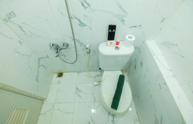 Spacious Studio Room at Green Pramuka Apartment - Foto 31