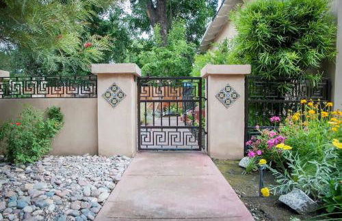 Sequoia Basecamp with Hot Tub Oasis - Foto 27