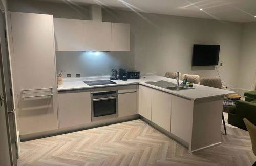 1 Bed Apt - Balcony - City View - Great Location - Foto 7