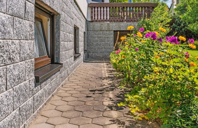 Garden View Apartment in Erzgebirge near Forest - Foto 35