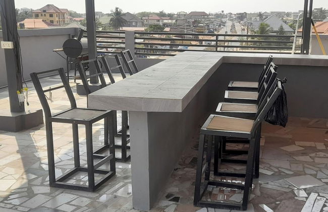 Lovely 2-bedroom and 2 Bathroom Apartment - Photo 12