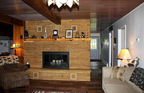 Lakefront Cottage Rental with Game Room near Ruth Lake, Minnesota - Photo 4