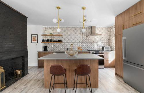 The Return to Self - Walk to Historic Downtown - Foto 7