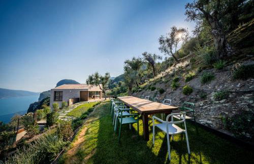 Villa Arias lake view - Photo 27