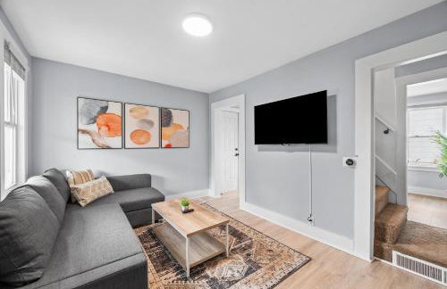 Slick&Spacious 2 Bdr Apt Natrona Hts - Photo 19