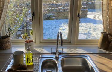 Cosy Cotswolds Self-Contained One Bedroom Cottage - Foto 26