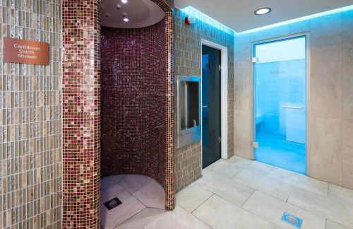 Lodge Nine for 6 with Hot Tub - Spa Resort in Devon - Foto 43