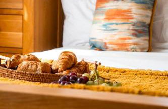 Dog-Friendly Country Home, Woodburner, Private Fields & Hot Tub! - Photo 19