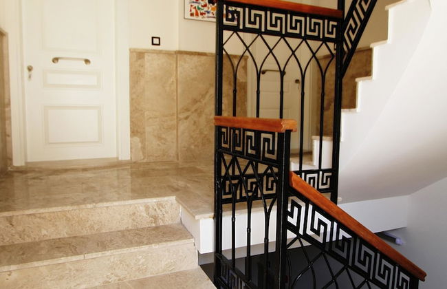 Cesme Kale Tas Apart - Foto 2