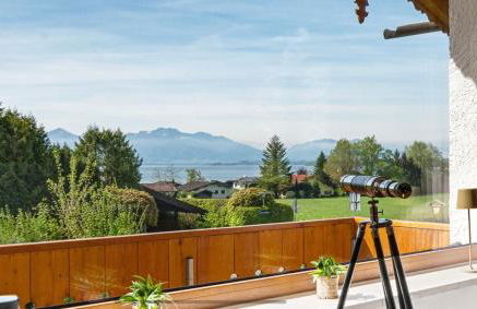 CHALET AM SEE - Seeblick Bergblick modern charmant NEU - Photo 1