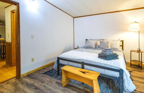 Charming Watkins Glen Home with Deck and Yard! - Foto 21