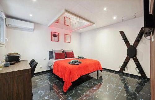 Love Room - Suite avec jacuzzi et sauna privatif - Foto 8