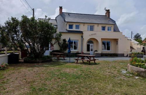 Holiday Home in Bréhal near Sandy Beach - Foto 4