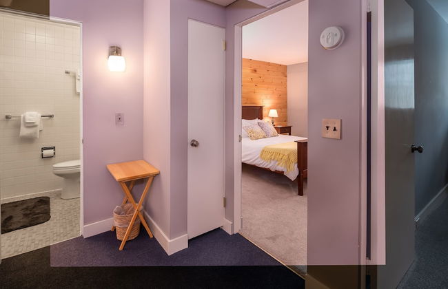 Classic Stowe Ski 3 Bedroom Chalet by RedAwning - Photo 14