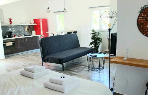 Nana's studios - Photo 4