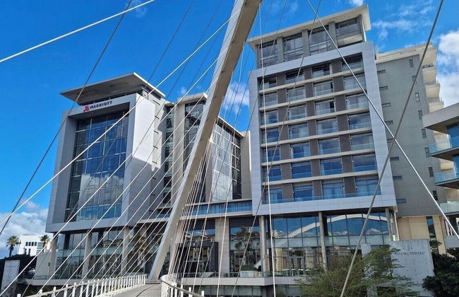 The Residences at Crystal Towers - Foto 1