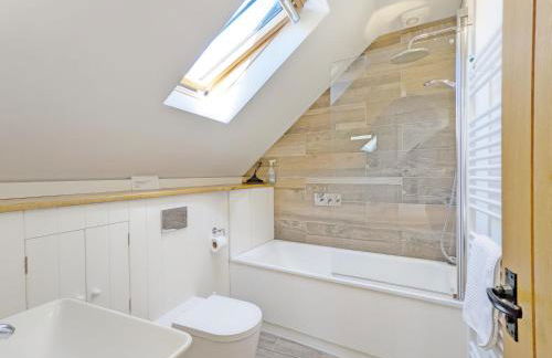 Hearnesbrook Barn , Emsworth - Photo 24