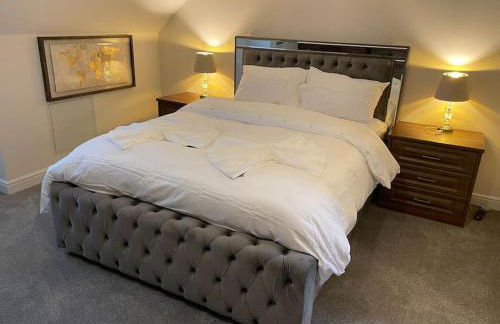 MODERN 4 BEDROOM HOUSE WITH GARDEN & PARKING - Foto 43