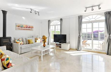 Butterfly Villa -private pool & playground - Foto 21