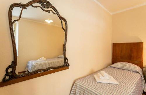 Sciura Elena's Terrace With Lake, Mounts & Valley by Halldis - Foto 26