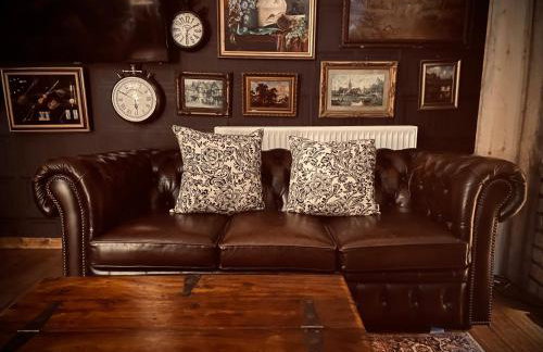 Spacious Cabin with Private Hot Tub, and Private Pool, in 5 Acres - intimate Special stay For 2 Adults - plus 1 child under 2 and up to 2 dogs stay for free - Foto 13