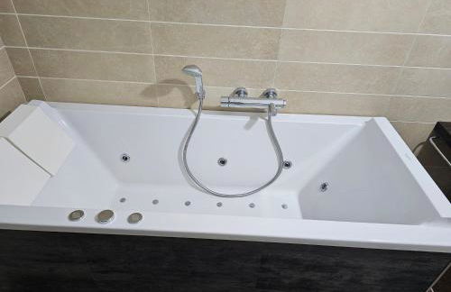Blue Hole b&b Santeramo in colle e Jacuzzi Suite - Foto 21